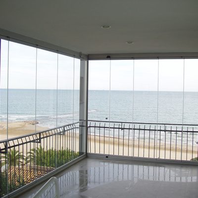 Dalumini-muro-cristal2